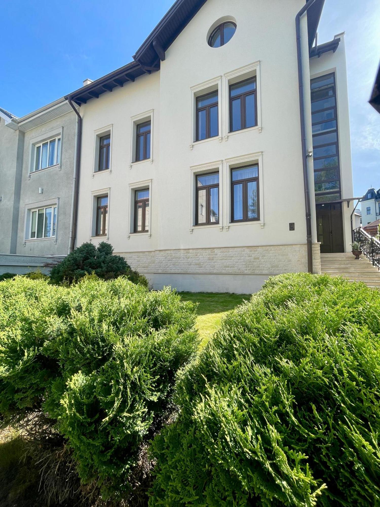 Enjoy Apartments - Spacious Retreat In Our Villa Cluj-Napoca Exteriör bild